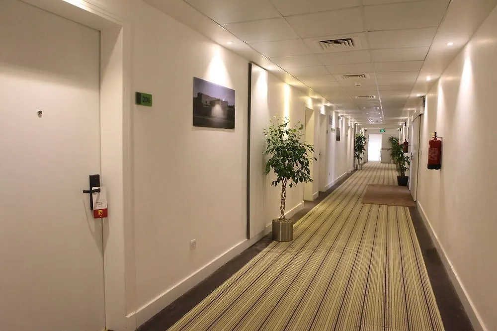 Super 8 Hotel Al Riyadh By Wyndham